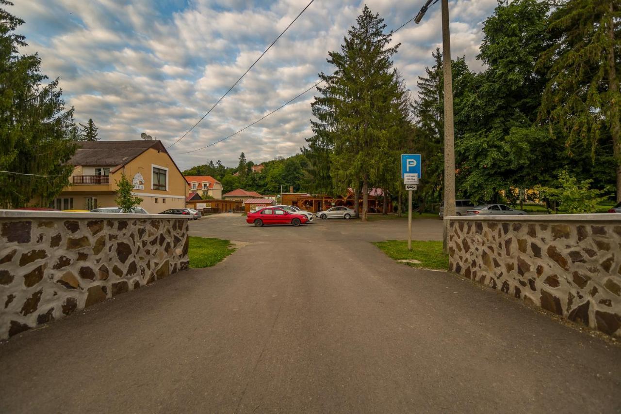 Lipicai Ifjusagi Szallo Szilvasvarad Luaran gambar